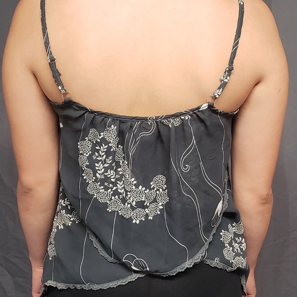 Grey/Wht Printed Flowy Adjustable Strap Top - Picture 3 of 4